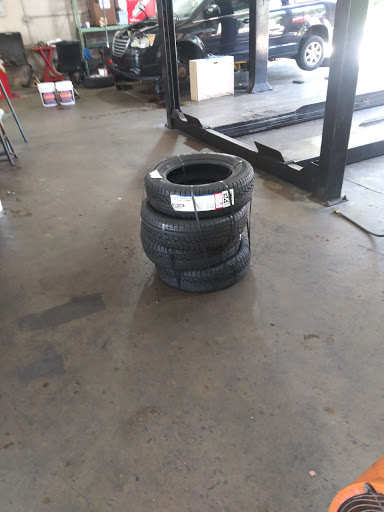 Auto Repair Shop «Tuffy Tire & Auto Services Center», reviews and photos, 10444 Curry Ford Rd, Orlando, FL 32825, USA