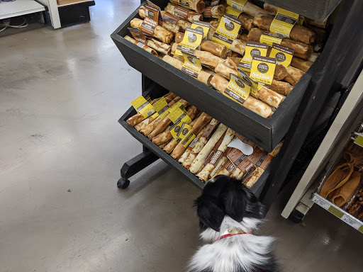 Pet Supply Store «Pet Food Express», reviews and photos, 3160 20th Ave, San Francisco, CA 94132, USA