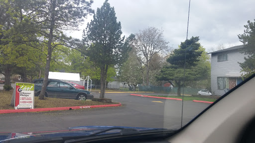 Grocery Store «Grocery Outlet Bargain Market», reviews and photos, 878 Molalla Ave, Oregon City, OR 97045, USA