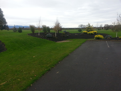 Country Club «Shadow Hills Country Club», reviews and photos, 92512 River Rd, Junction City, OR 97448, USA