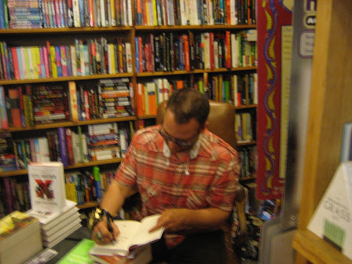 Book Store «Dark Carnival Imaginative Fiction Bookstore», reviews and photos, 3086 Claremont Ave, Berkeley, CA 94705, USA