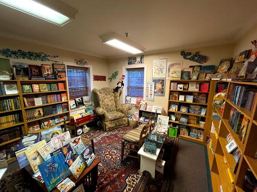 Book Store «Landmark Booksellers | Franklin, Tennessee», reviews and photos, 114 E Main St, Franklin, TN 37064, USA