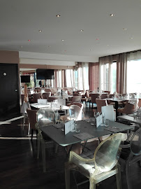 Atmosphère du Restaurant Le Bay à Six-Fours-les-Plages - n°7