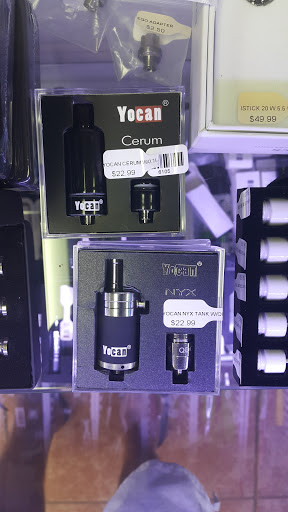 Tobacco Shop «HWY 6 SMOKE SHOP», reviews and photos, 6810 S Texas 6, Houston, TX 77083, USA