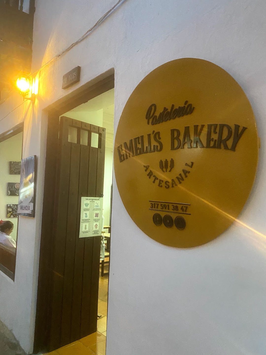 Emells Bakery-Pastelería Artesanal