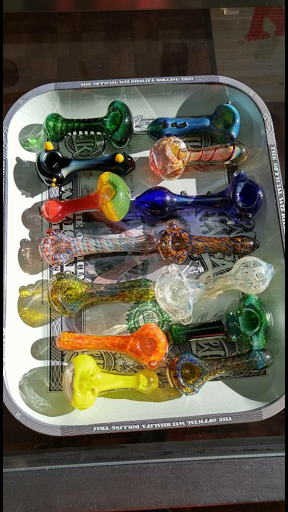 Tobacco Shop «La Tia Smoke Shop», reviews and photos, 154 Maverick St, East Boston, MA 02128, USA