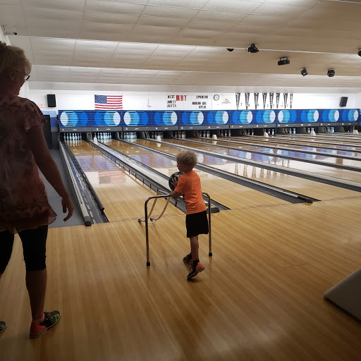 Bowling Alley «Wallenpaupack Bowling Center», reviews and photos, 15 Bowling Center Ln, Hawley, PA 18428, USA