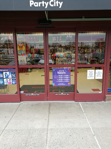 Shopping Mall «Ridgeway Shopping Center», reviews and photos, 2233 Summer St, Stamford, CT 06905, USA