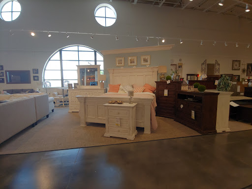 Furniture Store «The Tin Shed - Furniture by Kloss», reviews and photos, 135 Poplar St, Highland, IL 62249, USA
