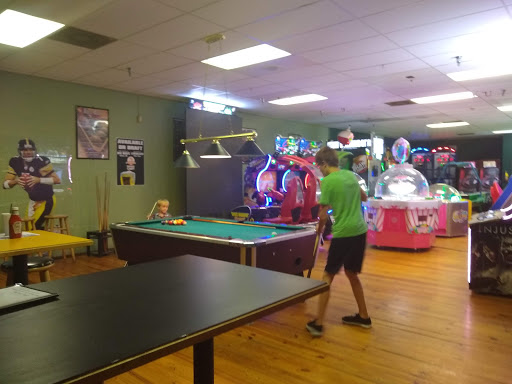 Shopping Mall «Victoria Square Shopping Center», reviews and photos, 1788 S Woodland Blvd, DeLand, FL 32720, USA