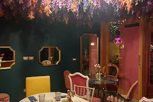 Clori Flower Diner image