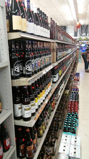 Grocery Store «Pismo Market», reviews and photos, 700 Dolliver St, Pismo Beach, CA 93449, USA