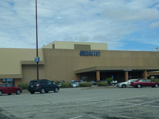 Sears, 1 Chesterfield Center, Chesterfield, MO 63017, USA, 