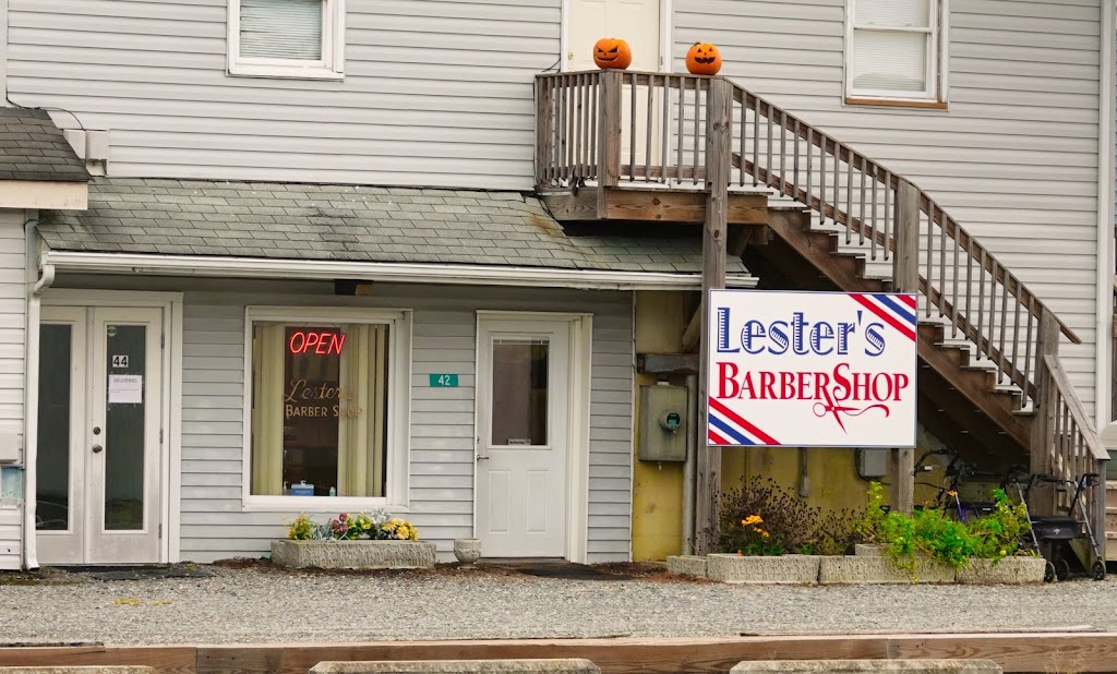 Lester's Barber Shop 22482