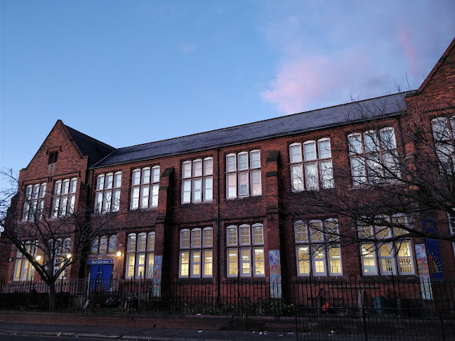 Reviews of Chillingham Road Primary School in Newcastle upon Tyne - School