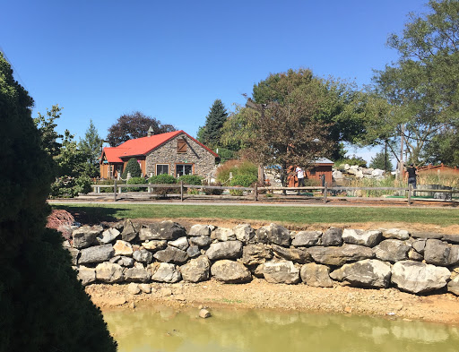 Golf Course «Waters Edge Mini Golf», reviews and photos, 230 N Ronks Rd, Bird in Hand, PA 17505, USA