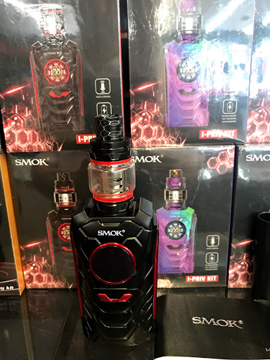Tobacco Shop «Seaside Smoke and Vape shop», reviews and photos, 575 S Roosevelt Dr b, Seaside, OR 97138, USA