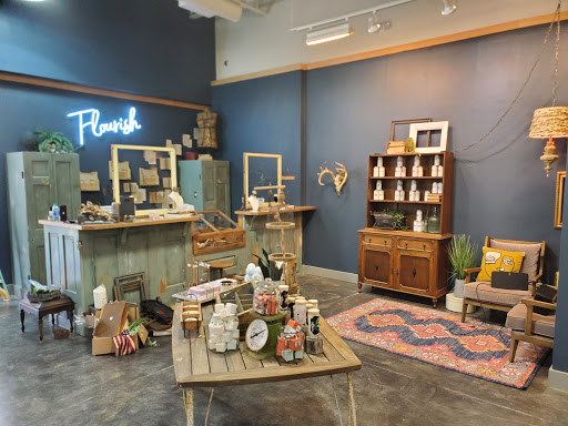 Shopping Mall «Lincoln City Outlets», reviews and photos, 1500 SE East Devils Lake Rd, Lincoln City, OR 97367, USA