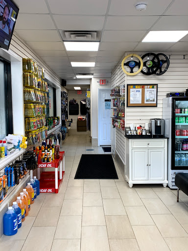 Car Wash «Trinity Car Wash», reviews and photos, 639 Saw Mill River Rd, Ardsley, NY 10502, USA