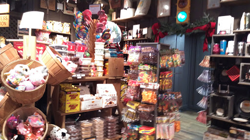 American Restaurant «Cracker Barrel Old Country Store», reviews and photos, 4001 S Frontage Rd, Vicksburg, MS 39180, USA