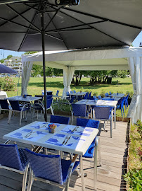 Atmosphère du Chalet chez Mimi's restaurant au bord du lac à Aix-les-Bains - n°2