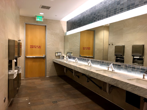 Gym «Equinox Woodland Hills», reviews and photos, 21530 Oxnard St, Woodland Hills, CA 91367, USA