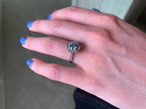 Jewelry Store «Lake Street Diamond Co», reviews and photos, 106 Lake St S, Kirkland, WA 98033, USA