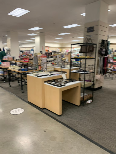 Department Store «Nordstrom Rack Beverly Connection», reviews and photos, 100 N La Cienega Blvd, Los Angeles, CA 90048, USA
