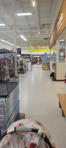 Pet Supply Store «Petco Animal Supplies», reviews and photos, 163 Highland Ave, Needham, MA 02494, USA