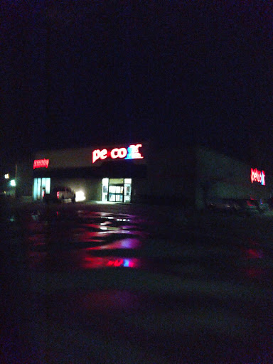 Pet Supply Store «Petco Animal Supplies», reviews and photos, 2901 32nd Ave S, Grand Forks, ND 58201, USA