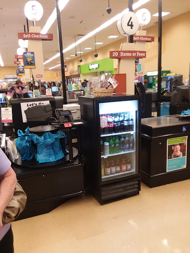 Supermarket «Giant Eagle Supermarket», reviews and photos, 290 E Aurora Rd, Northfield, OH 44067, USA