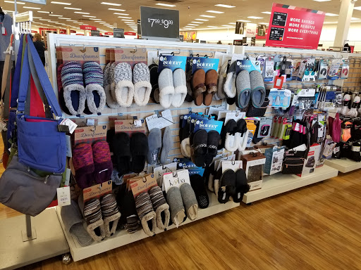 Department Store «T.J. Maxx & HomeGoods», reviews and photos, 715 E Dundee Rd, Palatine, IL 60074, USA