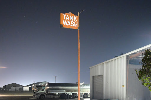 Red's 99 Tank Wash en Fowler