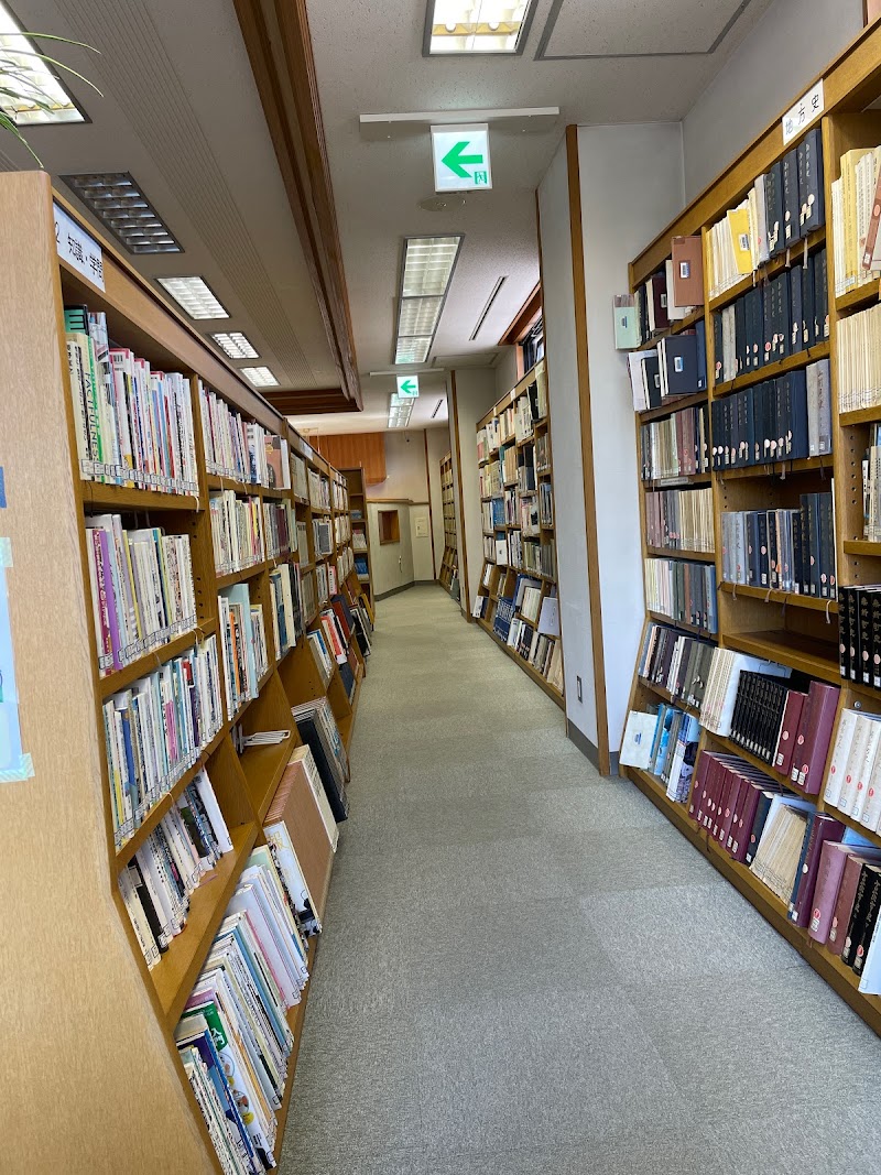 新庄市立図書館