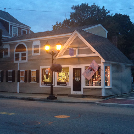 Tobacco Shop «Pirate Girl Smoke Boutique», reviews and photos, 297 Court St, Plymouth, MA 02360, USA