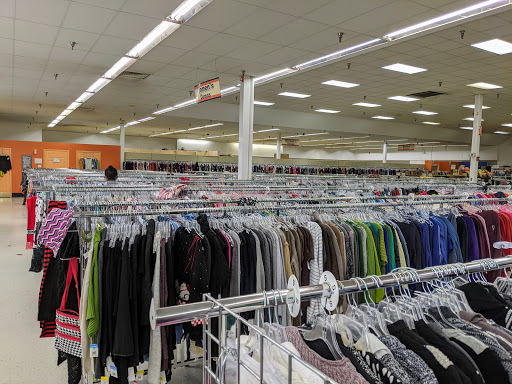 Thrift Store «Goodwill of North Georgia: Kennesaw Store and Donation Center», reviews and photos, 2500 Cobb Pkwy N, Kennesaw, GA 30152, USA