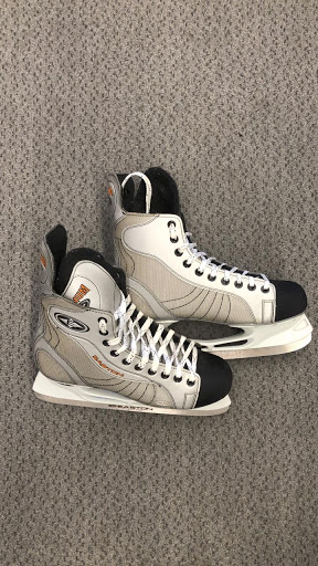 Sporting Goods Store «Play It Again Sports», reviews and photos, 1256 Town Centre Dr, Eagan, MN 55123, USA