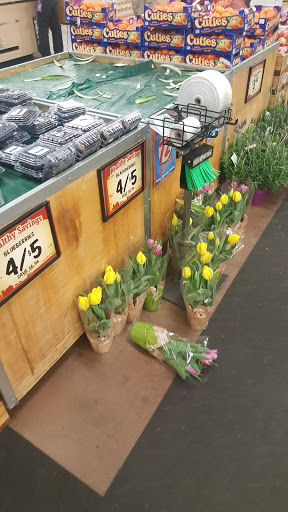 Health Food Store «Sprouts Farmers Market», reviews and photos, 7477 N Blackstone Ave, Fresno, CA 93720, USA