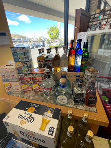 Wine Store «Premier Wine & Spirits», reviews and photos, 100 Main St N # 11, Southbury, CT 06488, USA
