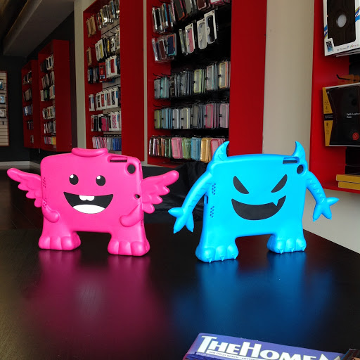 Electronics Repair Shop «iNfigo iPhone iPad iMac Repair & Accessories», reviews and photos, 108 S Cedros Ave, Solana Beach, CA 92075, USA