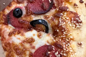 Pizza Hut image