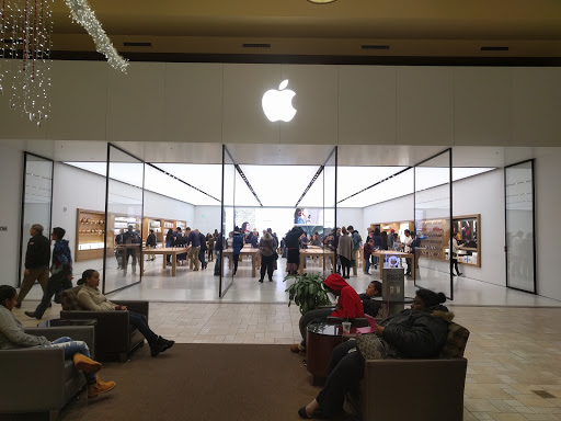 Computer Store «Apple Smith Haven», reviews and photos, 518 Smith Haven Mall, Lake Grove, NY 11755, USA