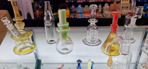 Tobacco Shop «Wizard Hat Smoke Shop», reviews and photos, 2406 W Parmer Ln #96, Austin, TX 78727, USA