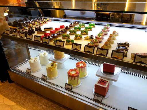 Shopping Mall «Fontainebleau Shops», reviews and photos, 4441 Collins Ave, Miami Beach, FL 33140, USA