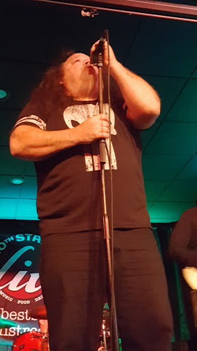 Bar & Grill «10th Street Live Bar & Grill», reviews and photos, 104 N 10th St, Kenilworth, NJ 07033, USA