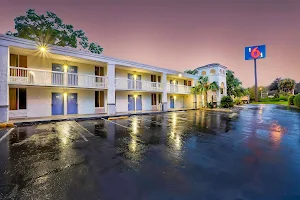 Motel 6 Gainesville, FL image