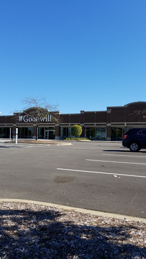 Thrift Store «Goodwill Store & Donation Center», reviews and photos, 19917 South La Grange Road, Frankfort, IL 60423, USA