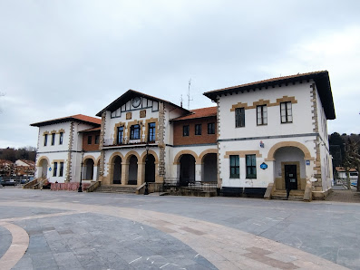 Plentziako Udaletxea/Ayuntamiento de Plentzia Astillero Enparantza, 1, 48620 Plentzia, Biscay, España