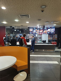 Atmosphère du Restaurant KFC MARSEILLE PLAN DE CAMPAGNE à Cabriès - n°3