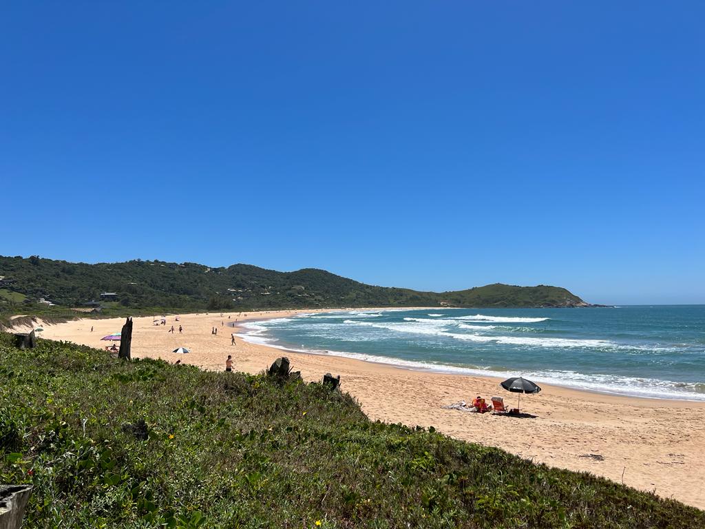 Valokuva Praia da Silveiraista. sisältäen pitkä lahti